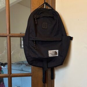 TheNorthface black   Daypack backpack!